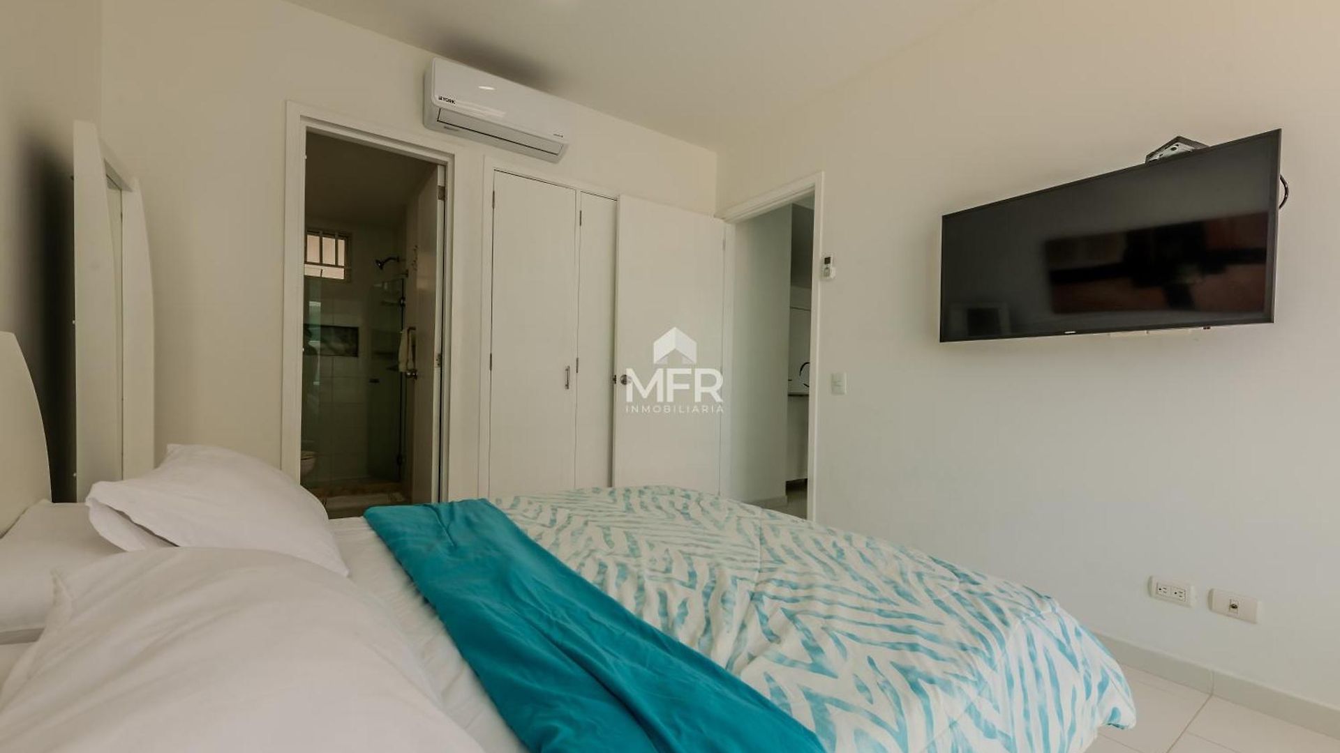 Edificio Morros 3, Beachfront&2 Bedrooms By Inmobiliaria Mfr *